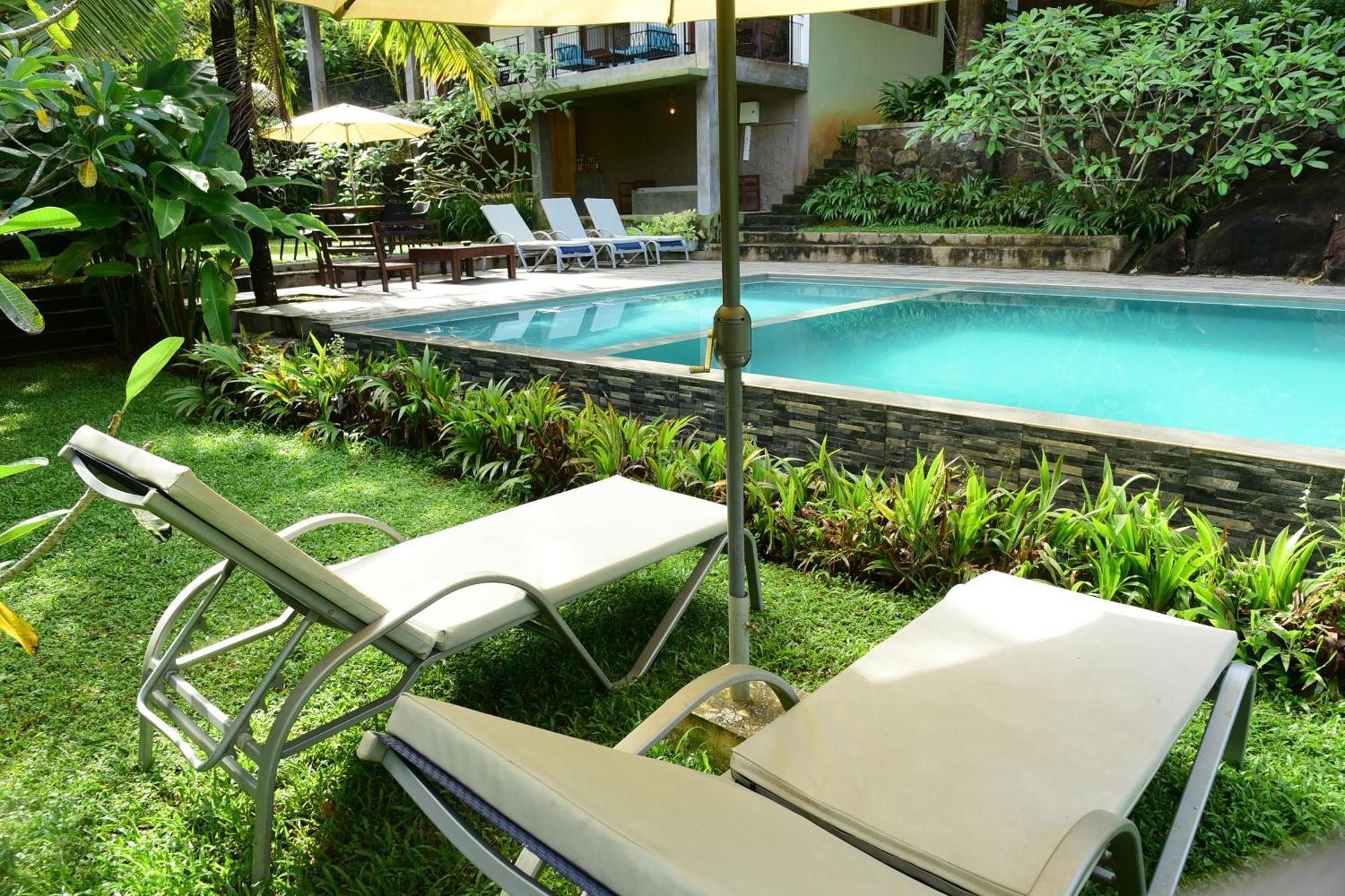 Hikka Secret Lake Resort Hikkaduwa Exterior photo