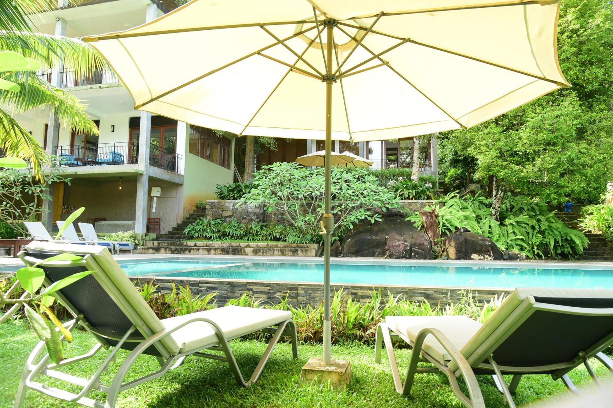 Hikka Secret Lake Resort Hikkaduwa Exterior photo