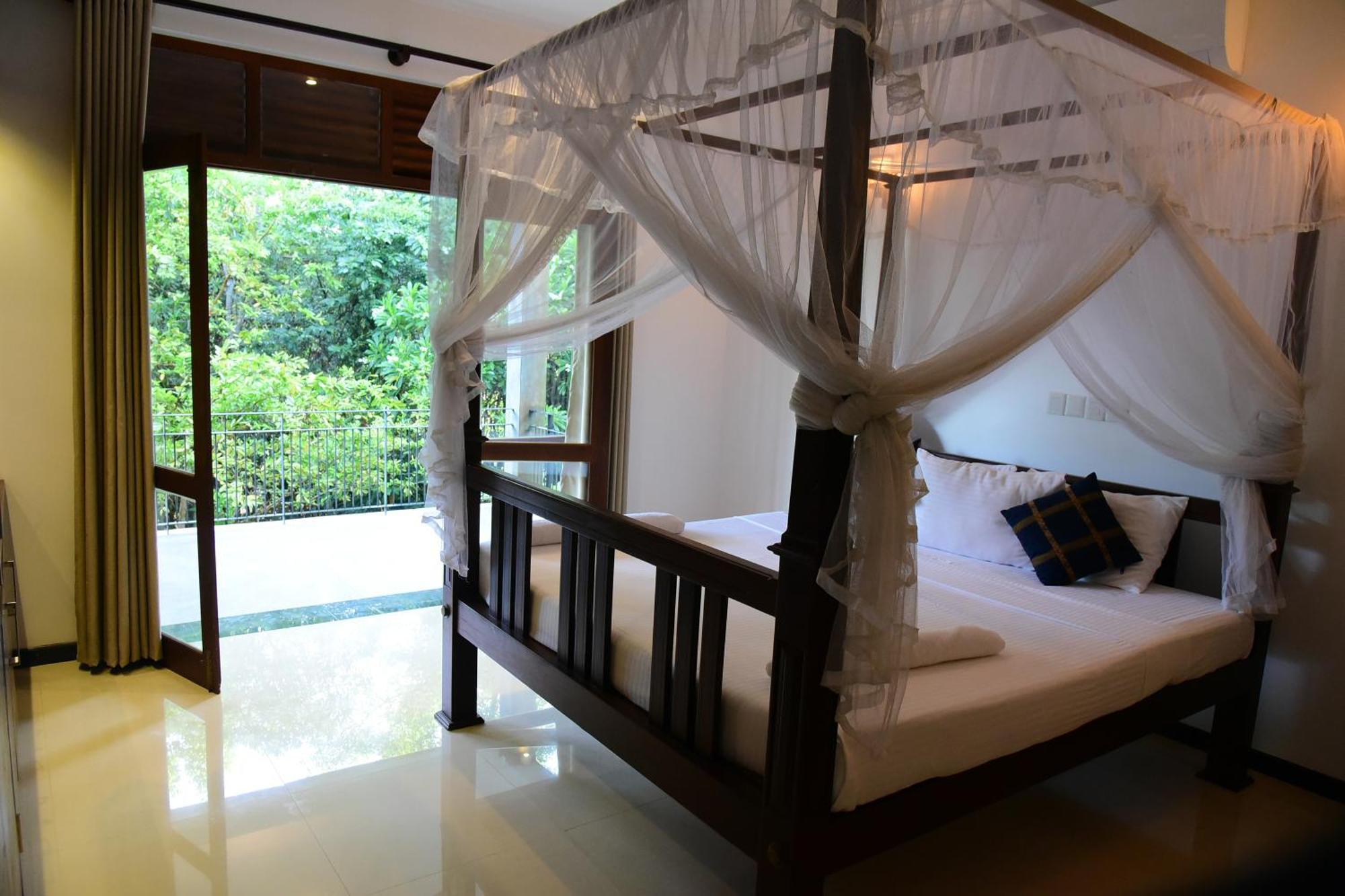 Hikka Secret Lake Resort Hikkaduwa Exterior photo